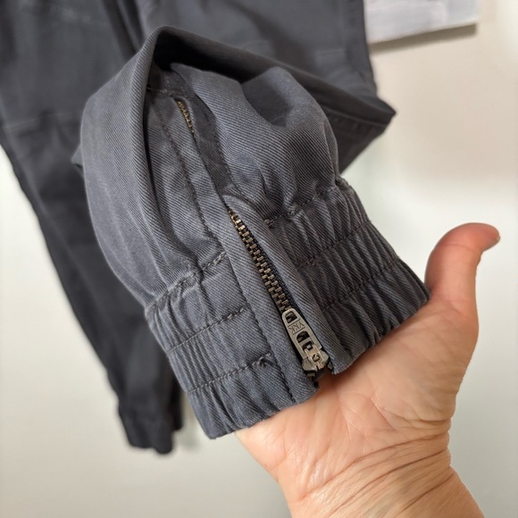 SPANX Black Stretch Twill Cotton Cargo Utility Pull On Crop Joggers NWOT - Picture 7 of 9